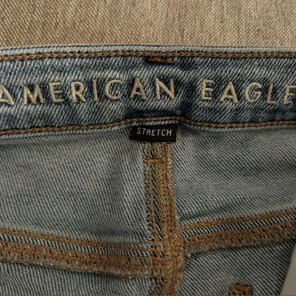 American Eagle Woman’s Ripped Jeans - Picture 3 of 4